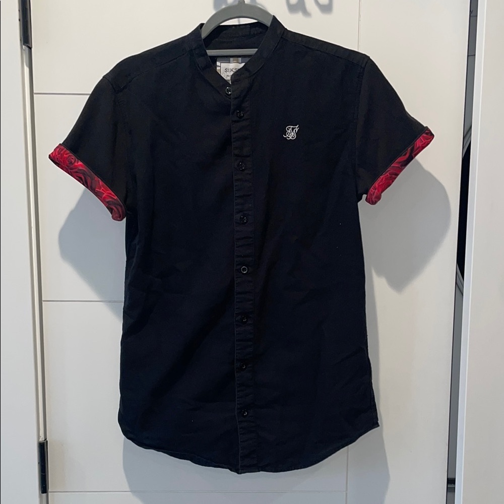Siksilk Men's Black Button Down Shirt with Red Rose Accents
